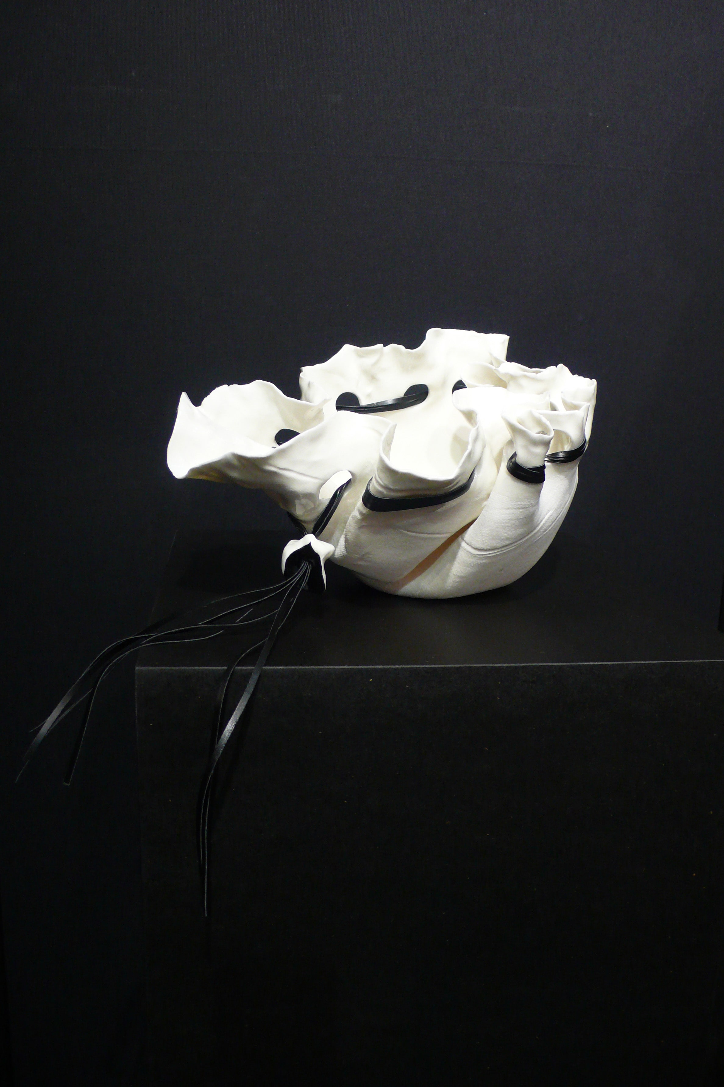 Move Cuir-2011-min Caracteresparis_artisanatdart_IsabellePoupinelle_céramique